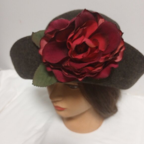 ***SOLD*** Gray Felted Wool Derby Hat with Burgundy Red Silk Flower - Picture 5 of 11